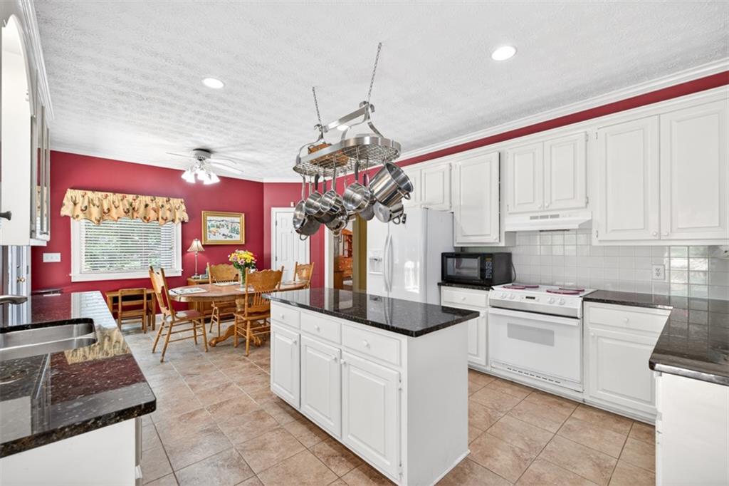 6 Adella Lane
