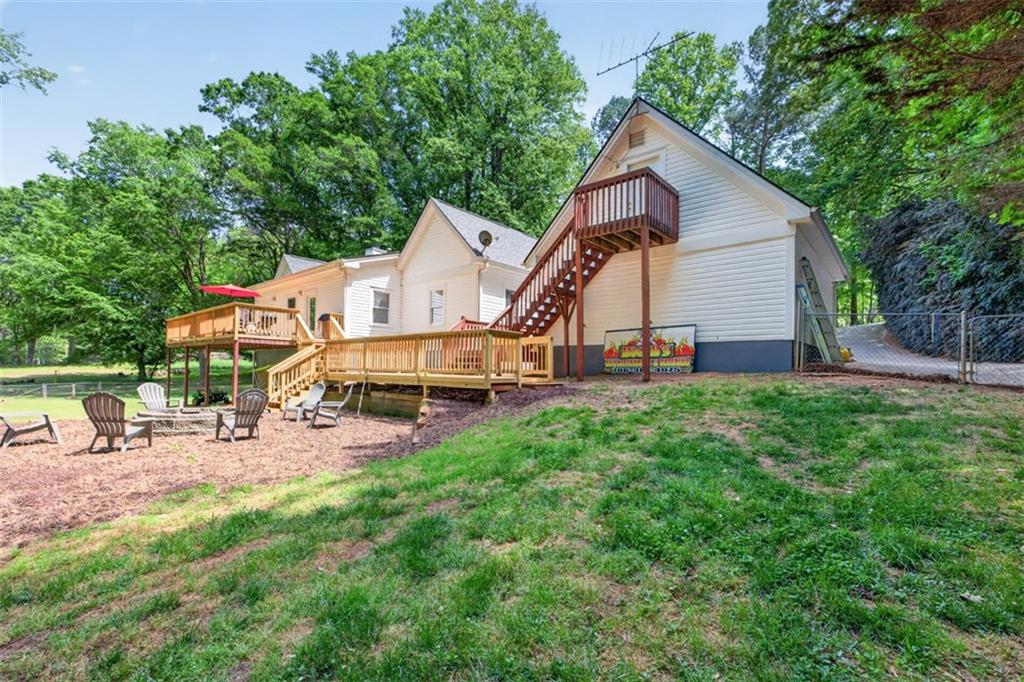 6 Adella Lane