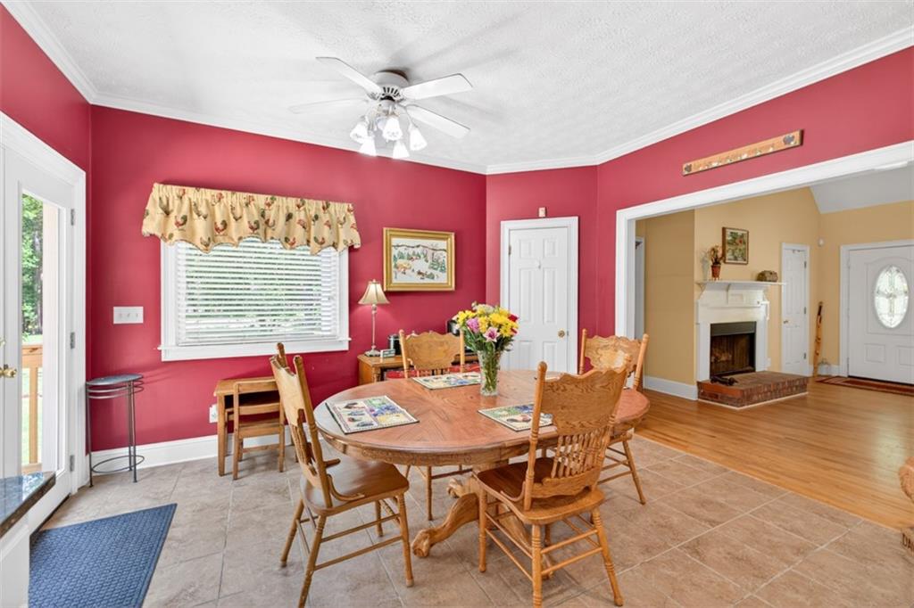 6 Adella Lane