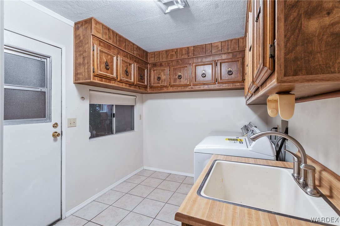 750 Roadrunner Drive