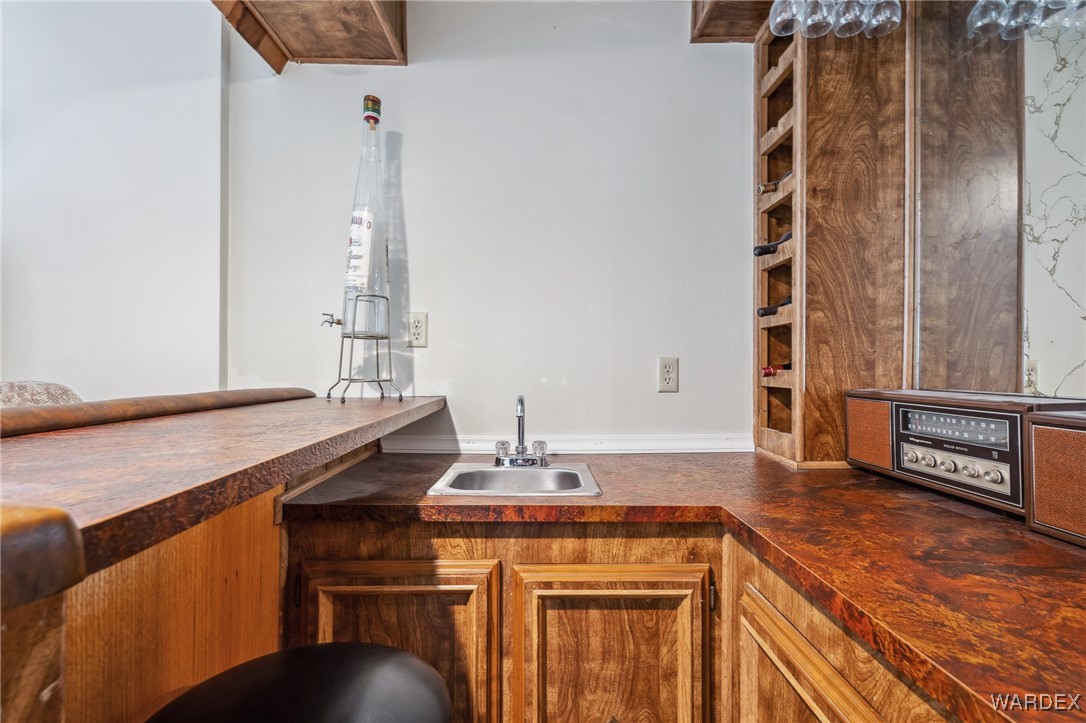 750 Roadrunner Drive