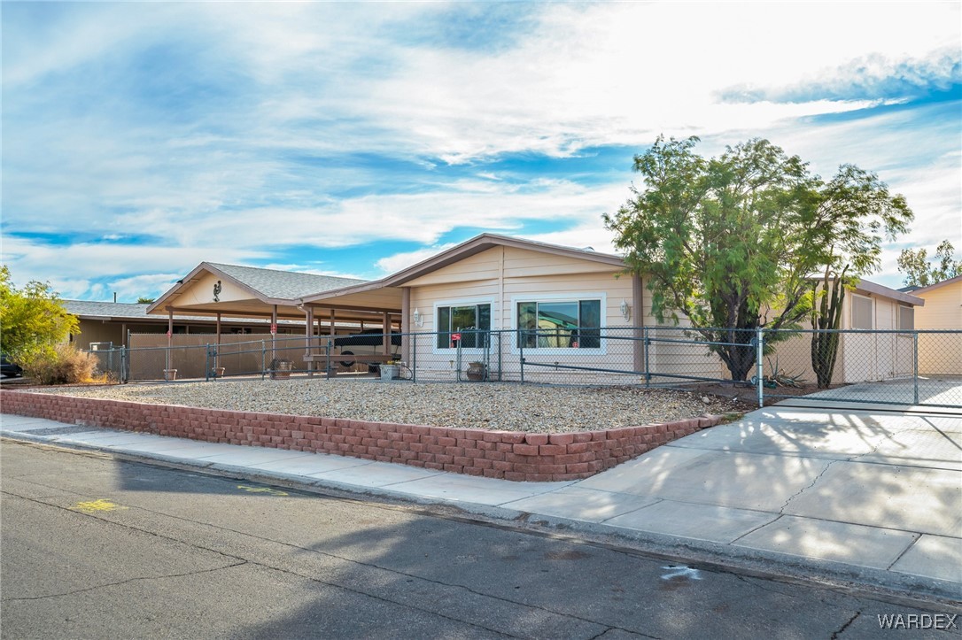 750 Roadrunner Drive