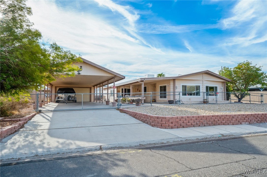 750 Roadrunner Drive