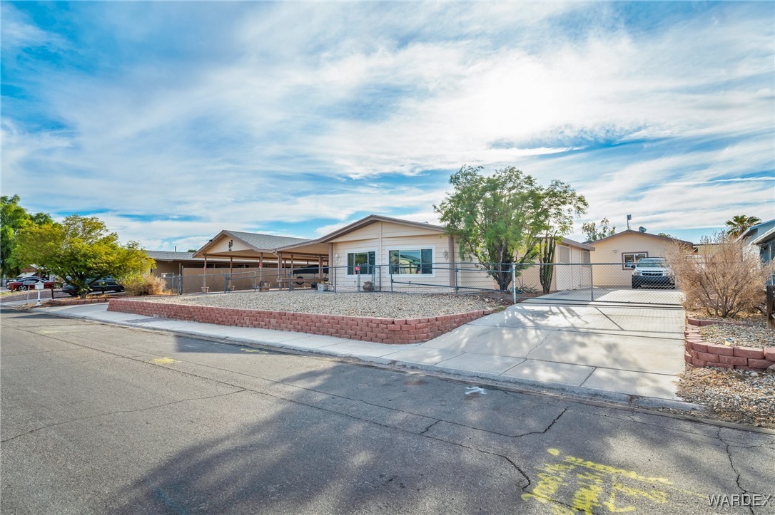 750 Roadrunner Drive