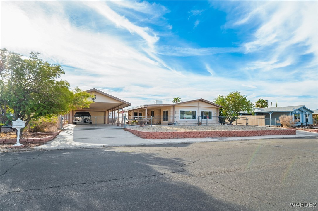750 Roadrunner Drive