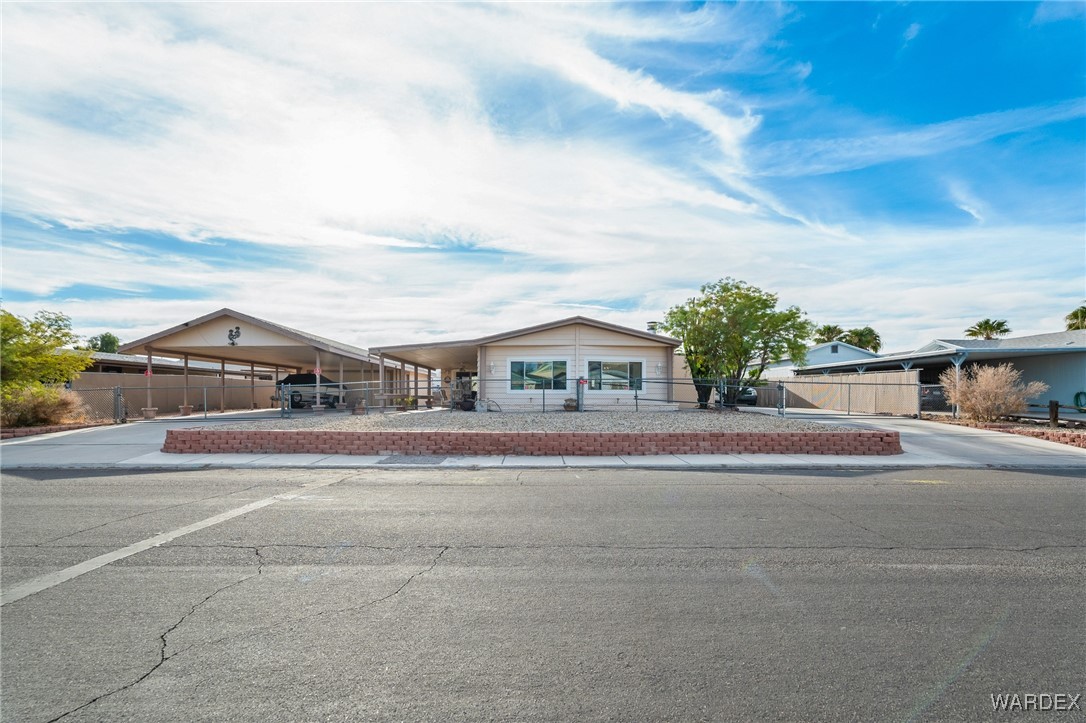 750 Roadrunner Drive