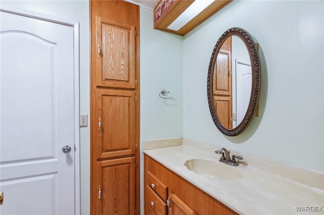 750 Roadrunner Drive