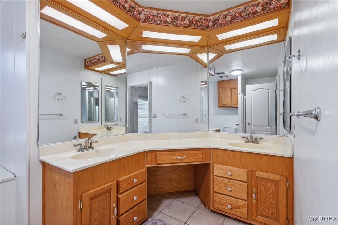750 Roadrunner Drive