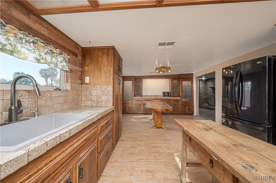 8893 S Calle Del Media