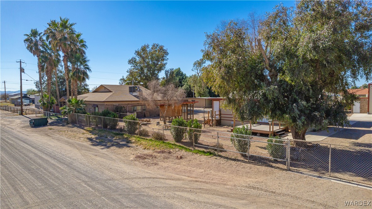 8893 S Calle Del Media