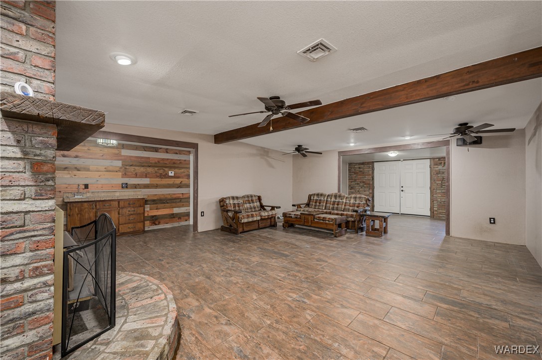 8893 S Calle Del Media