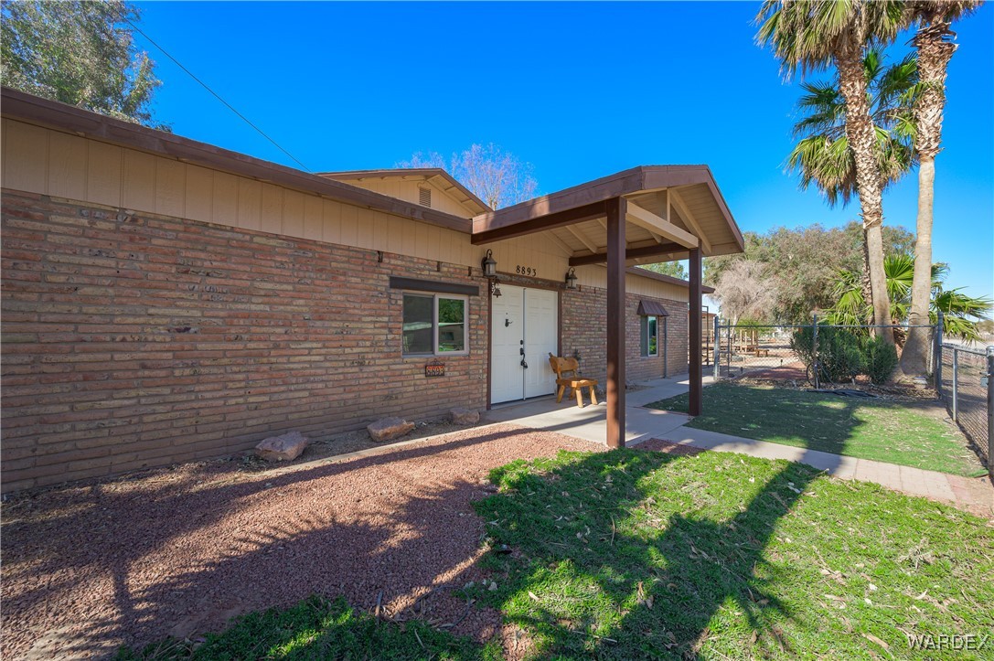 8893 S Calle Del Media