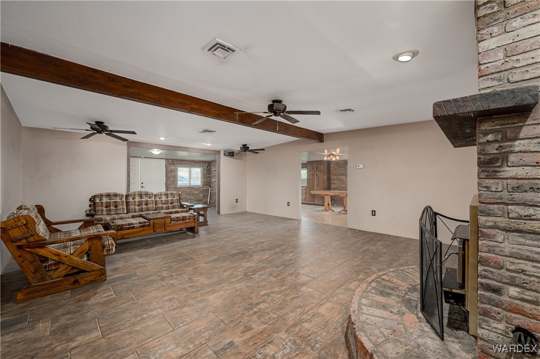 8893 S Calle Del Media