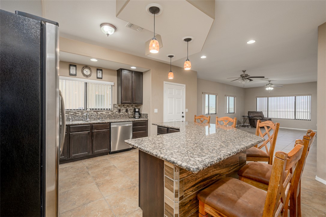 3360 W Landon Drive 8-106