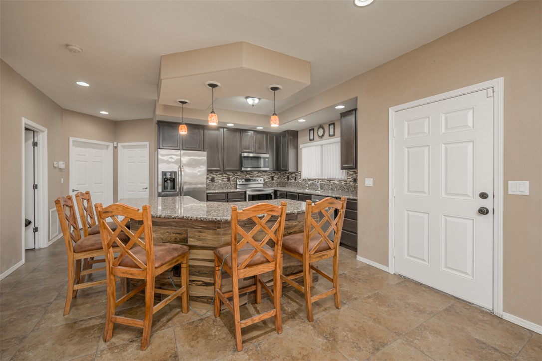 3360 W Landon Drive 8-106