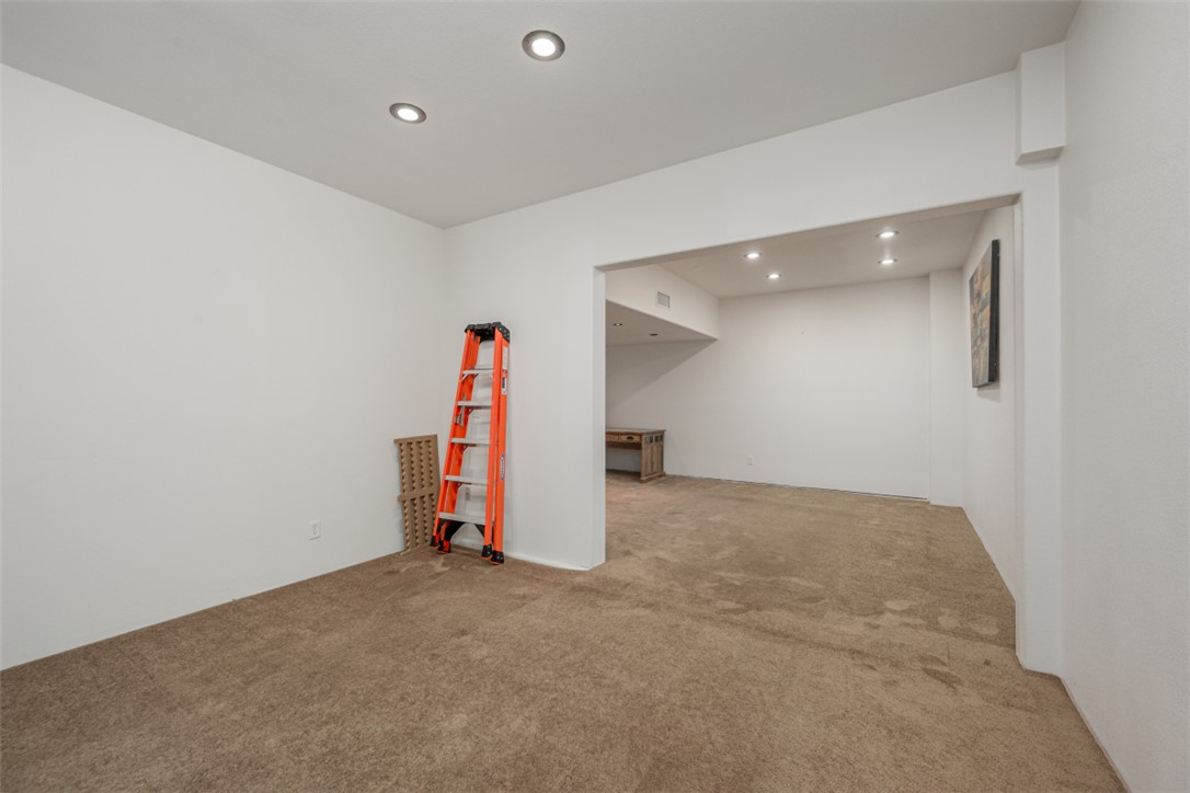 3360 W Landon Drive 8-106