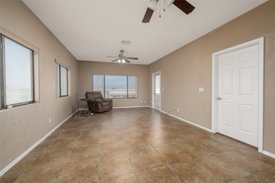 3360 W Landon Drive 8-106