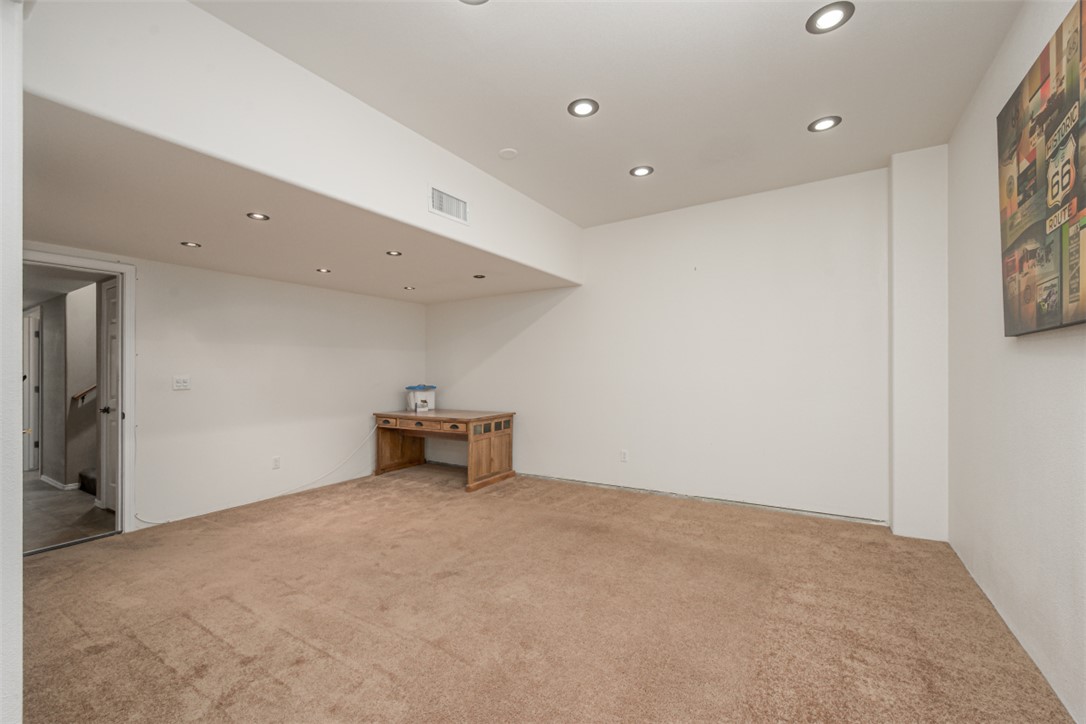 3360 W Landon Drive 8-106