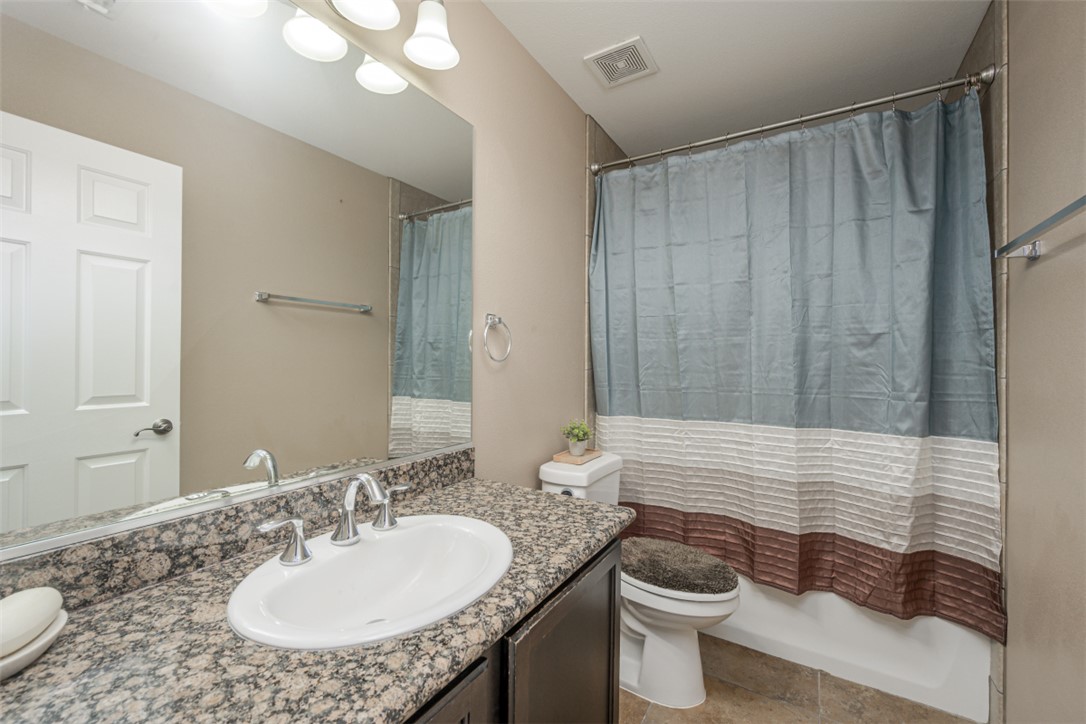 3360 W Landon Drive 8-106