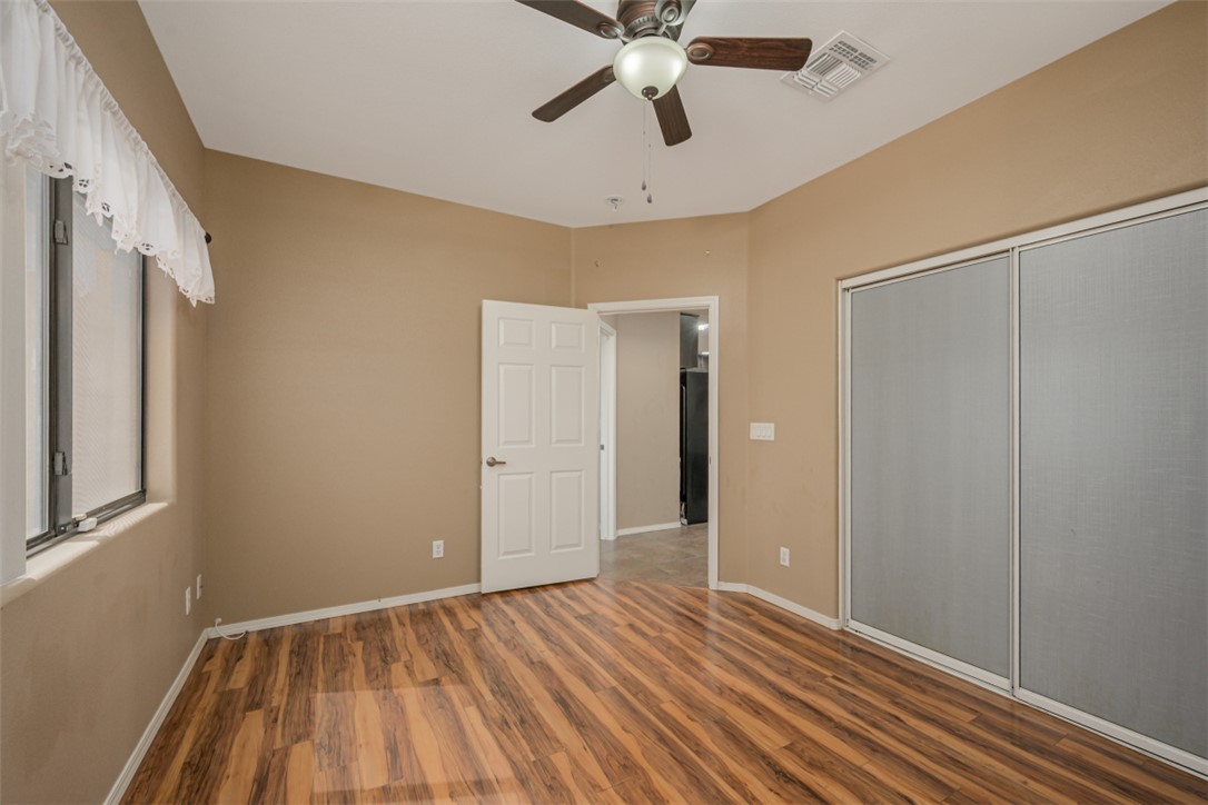 3360 W Landon Drive 8-106