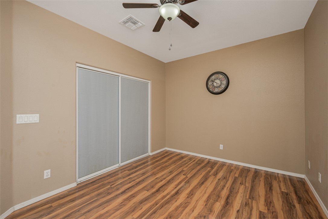 3360 W Landon Drive 8-106