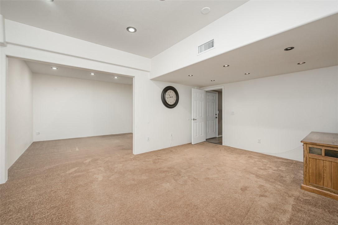 3360 W Landon Drive 8-106