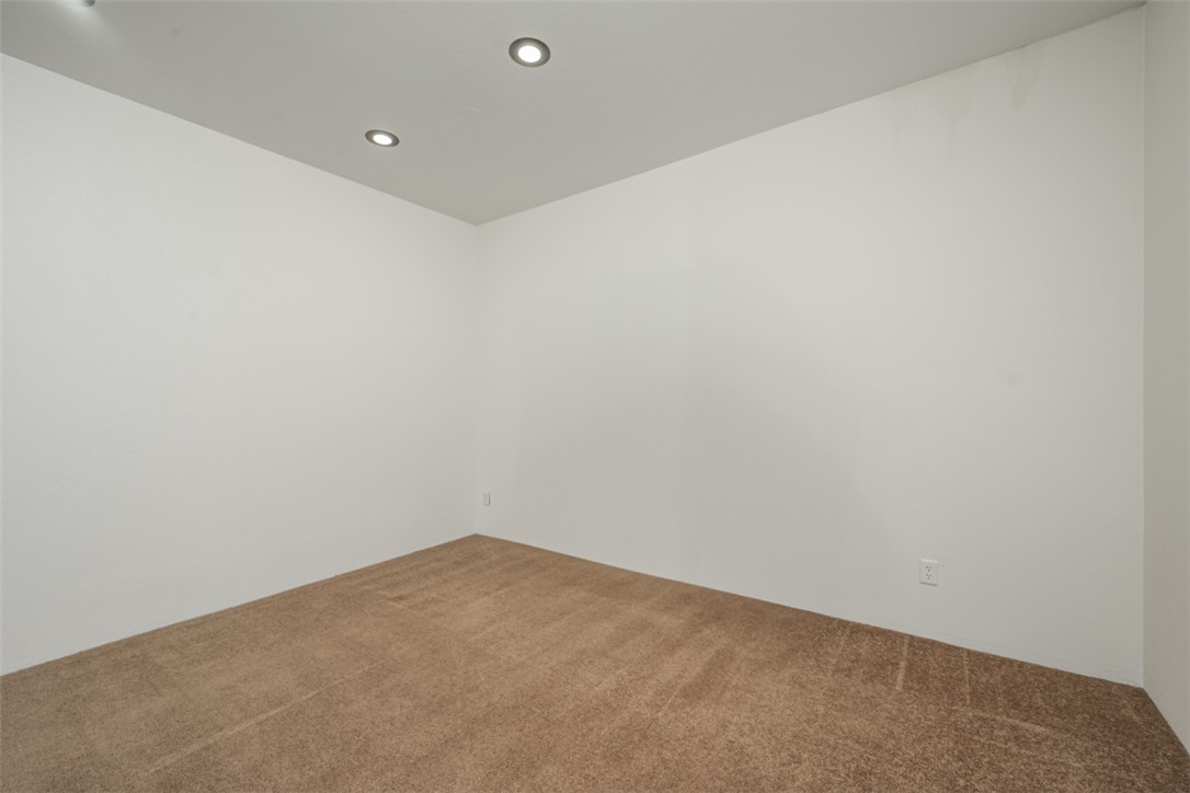 3360 W Landon Drive 8-106