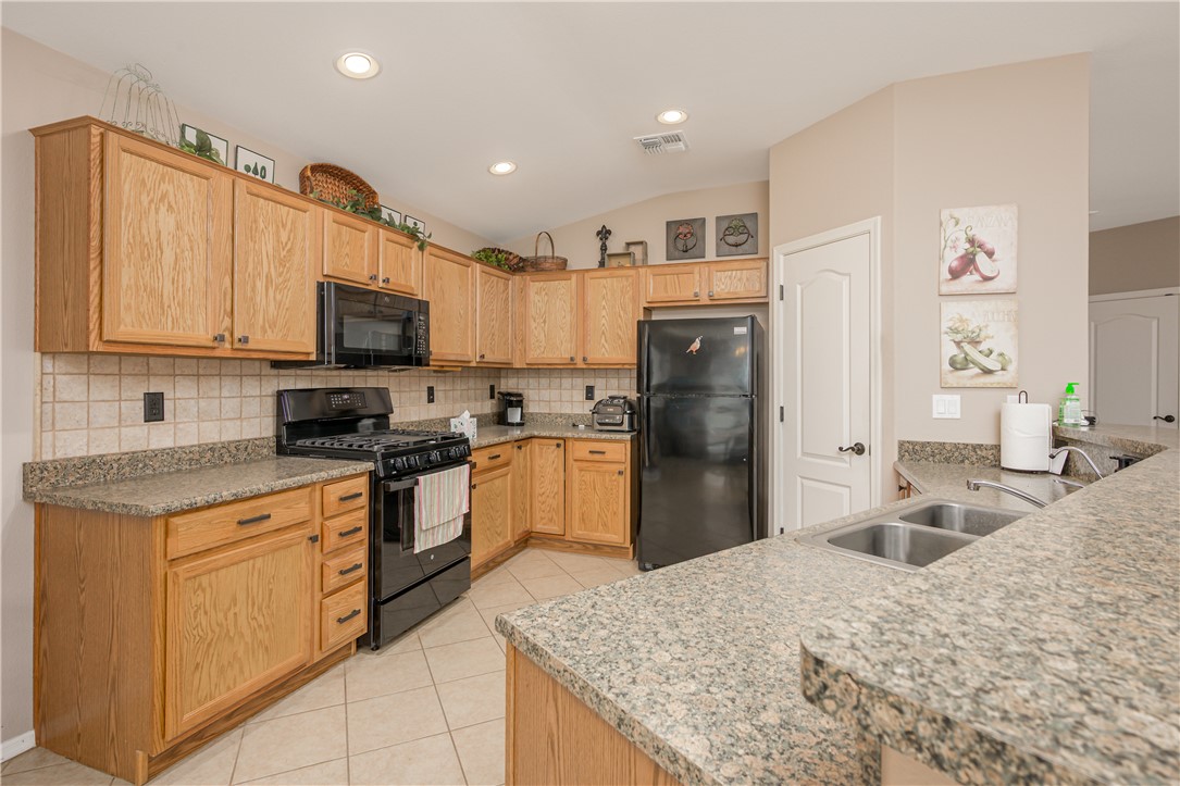 2452 Topanga Drive