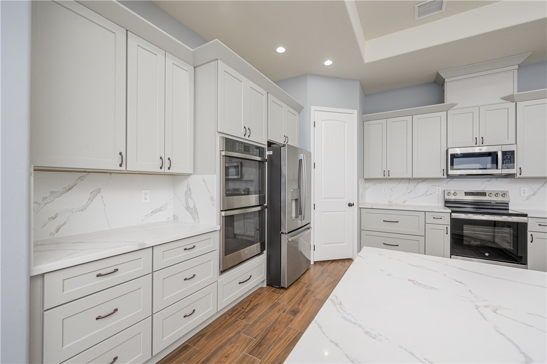 2333 Raven Court