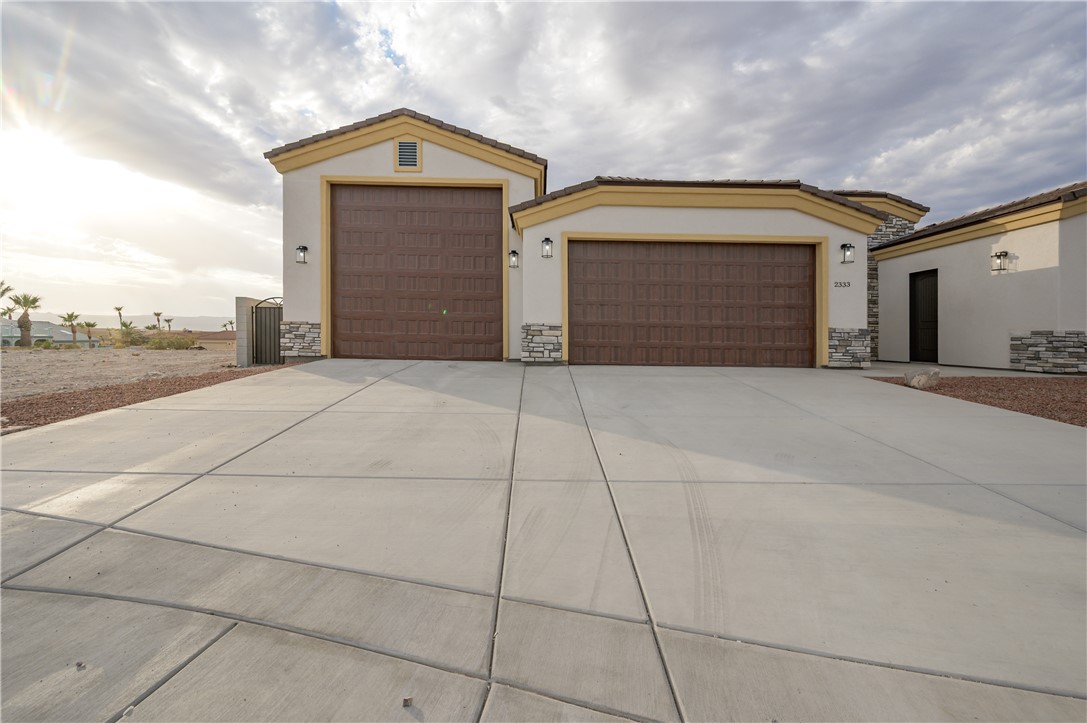 2333 Raven Court