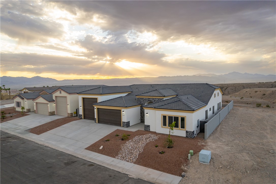 2345 Raven Court
