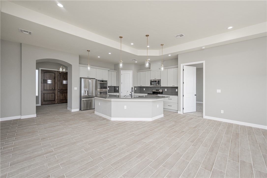 2345 Raven Court