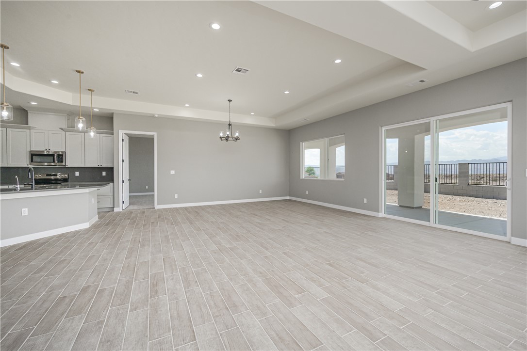 2345 Raven Court