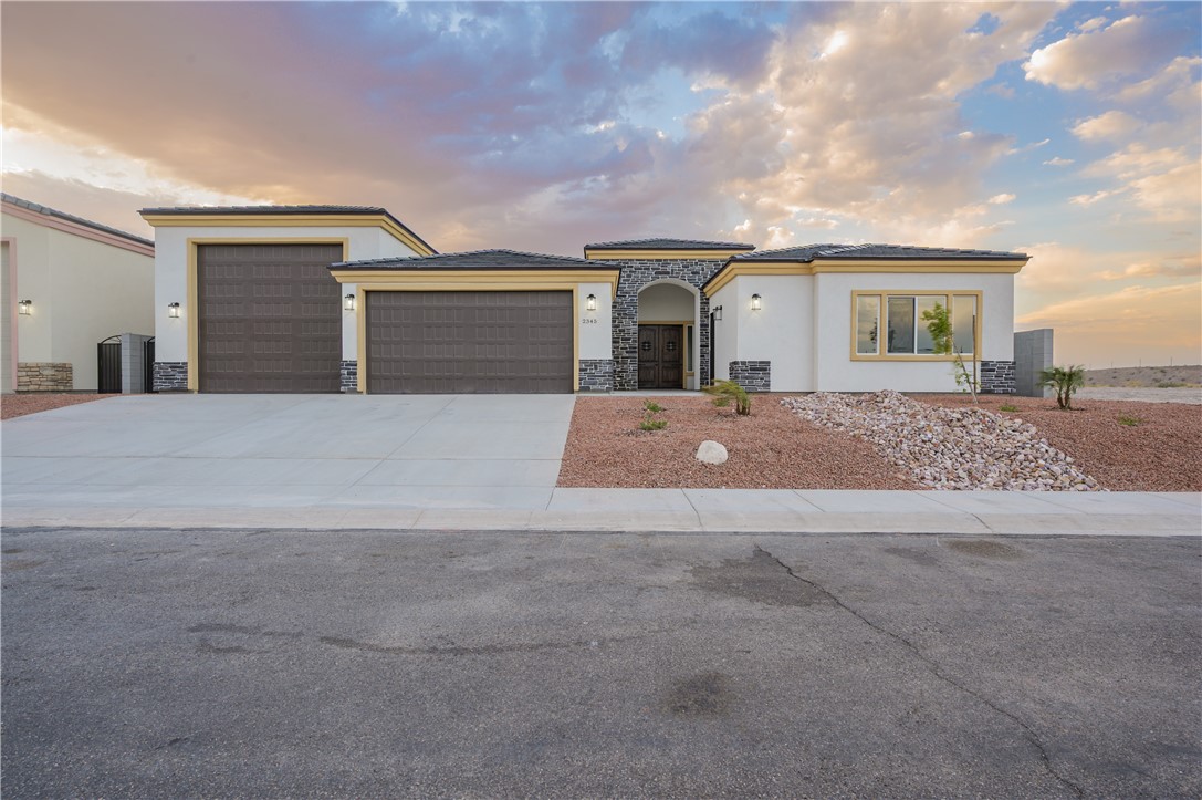 2345 Raven Court