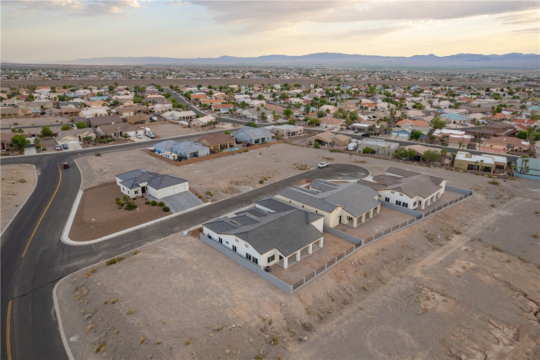 2345 Raven Court