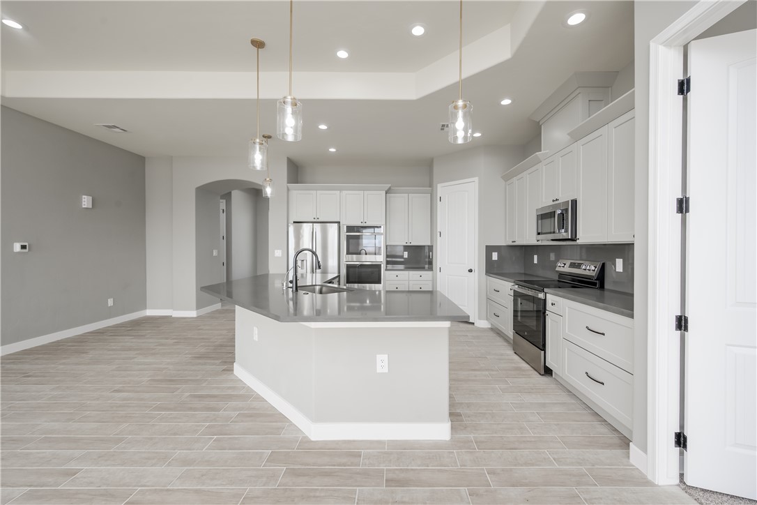 2345 Raven Court