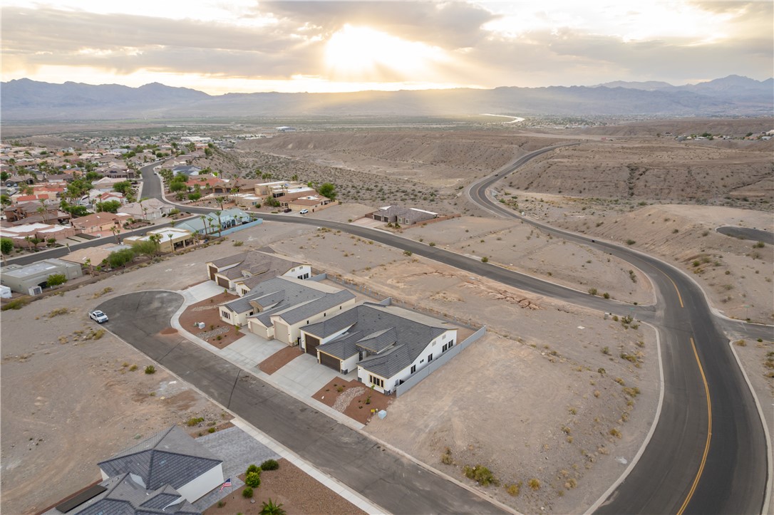 2345 Raven Court