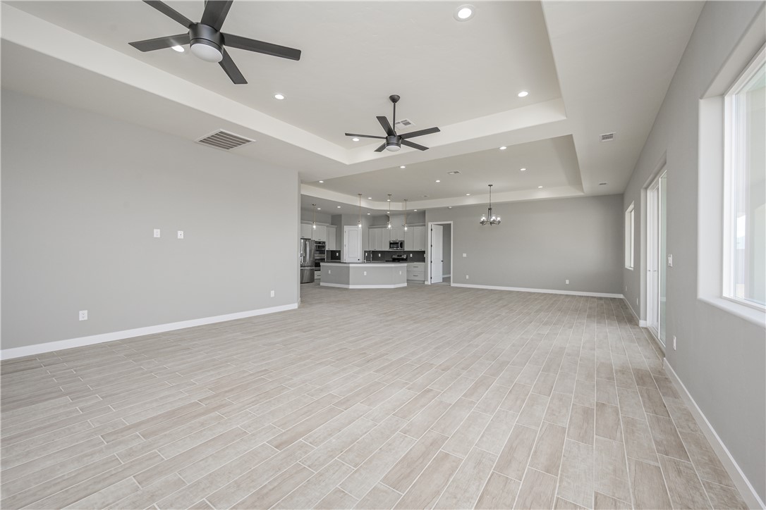 2345 Raven Court