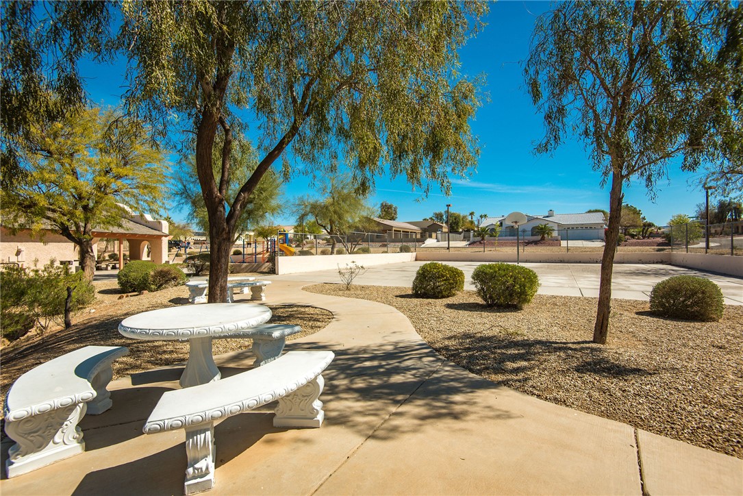 2345 Raven Court