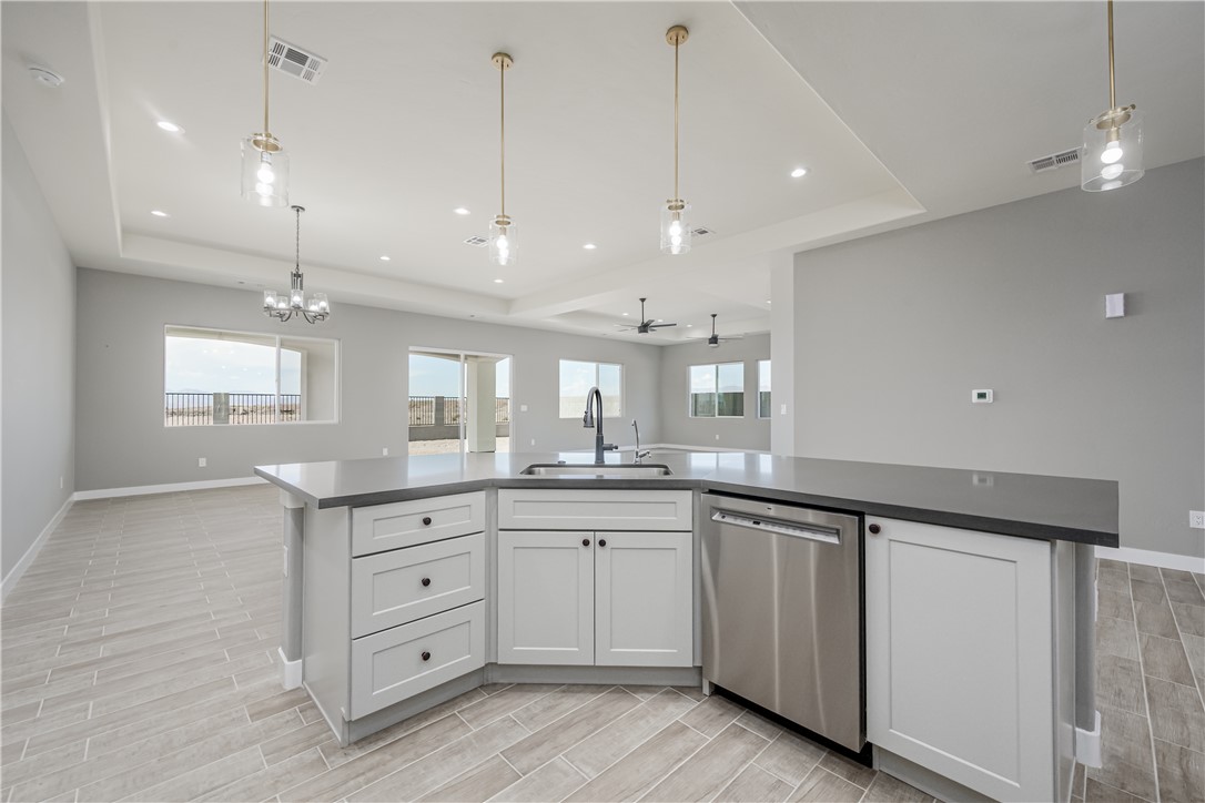 2345 Raven Court