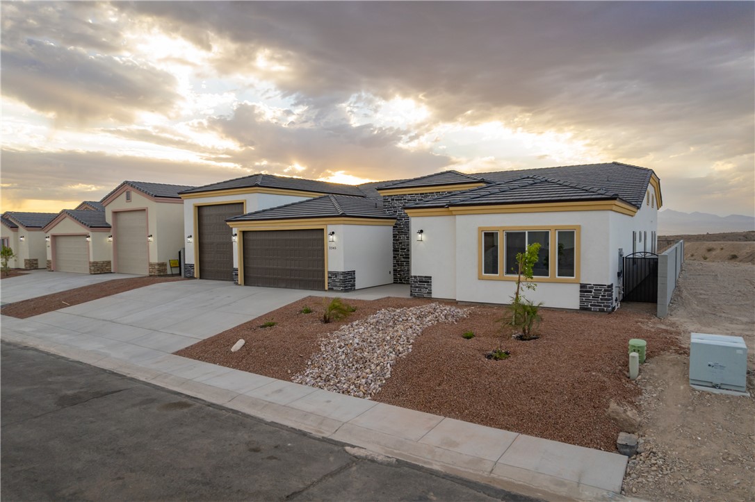 2345 Raven Court
