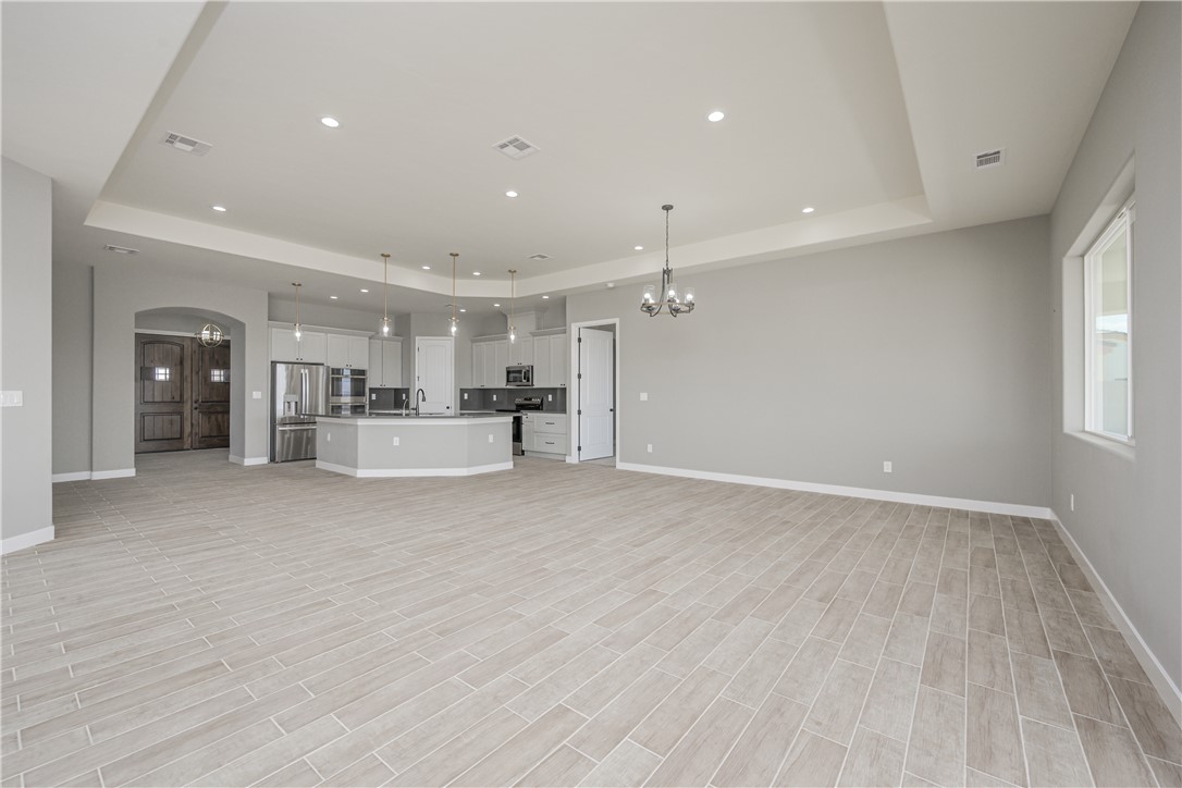 2345 Raven Court