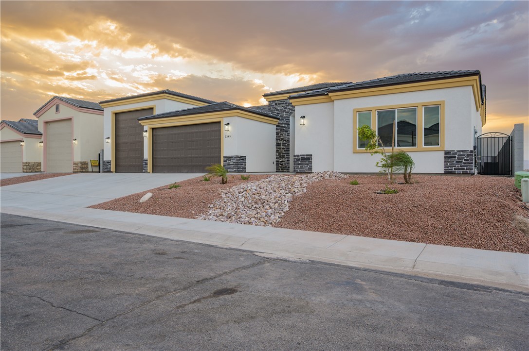 2345 Raven Court