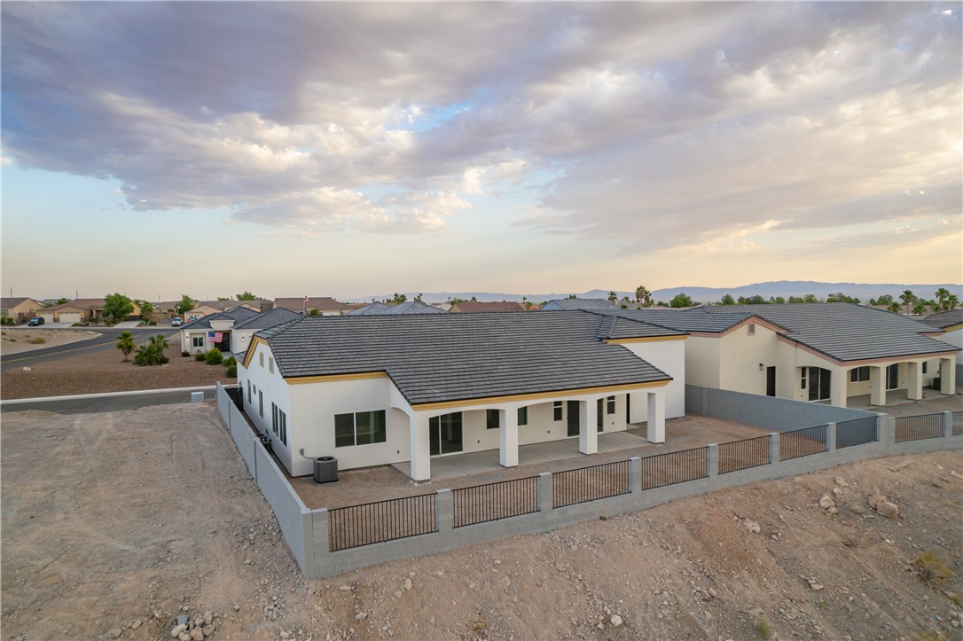 2345 Raven Court