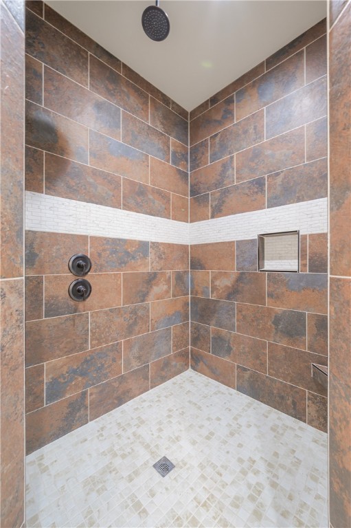 2345 Raven Court