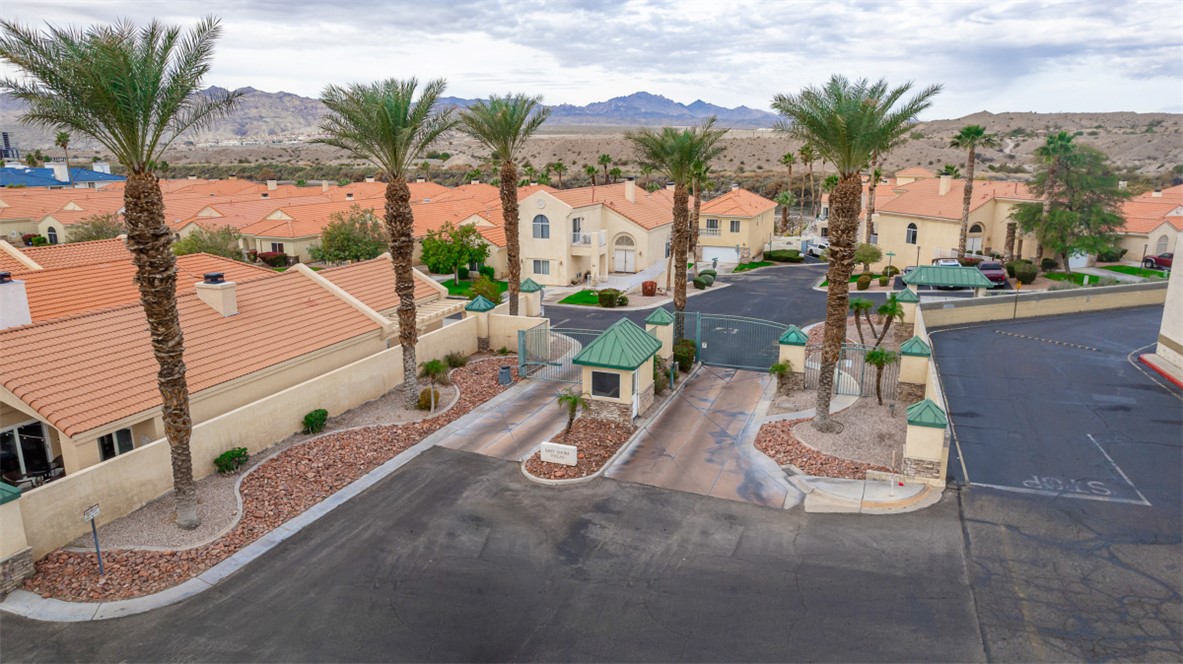 1825 E Shore Villas Drive 18