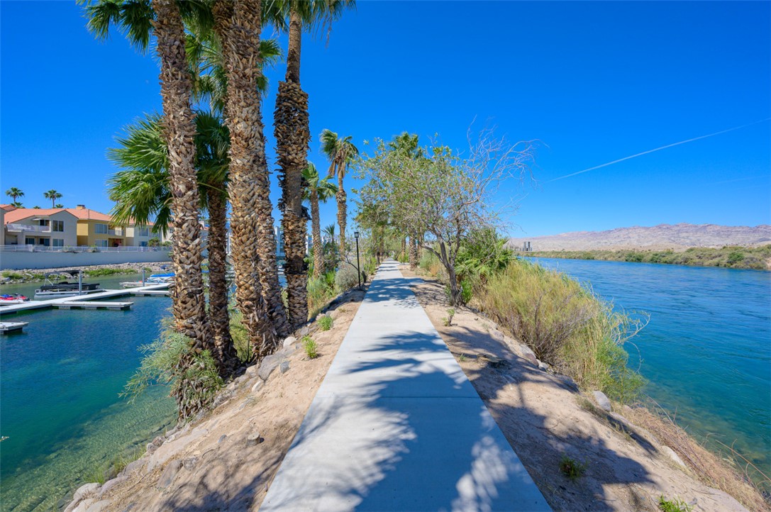 1825 E Shore Villas Drive 18