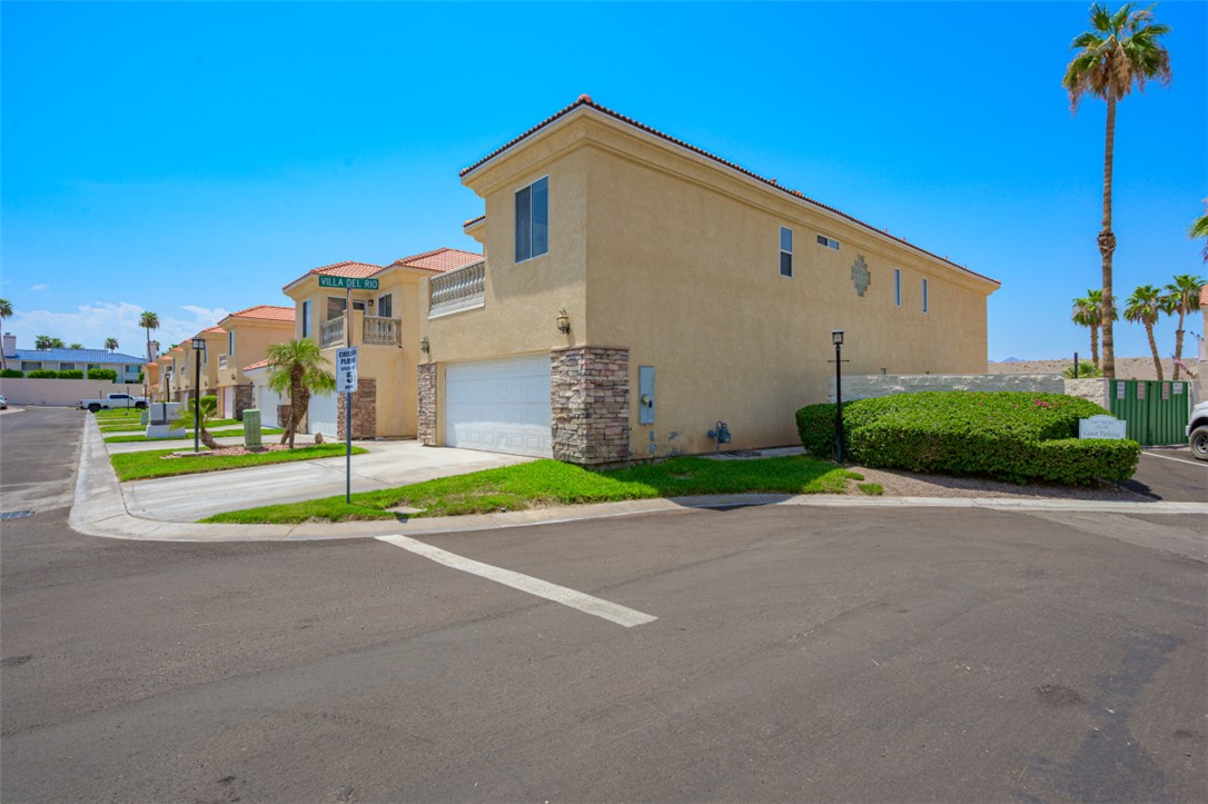 1825 E Shore Villas Drive 18