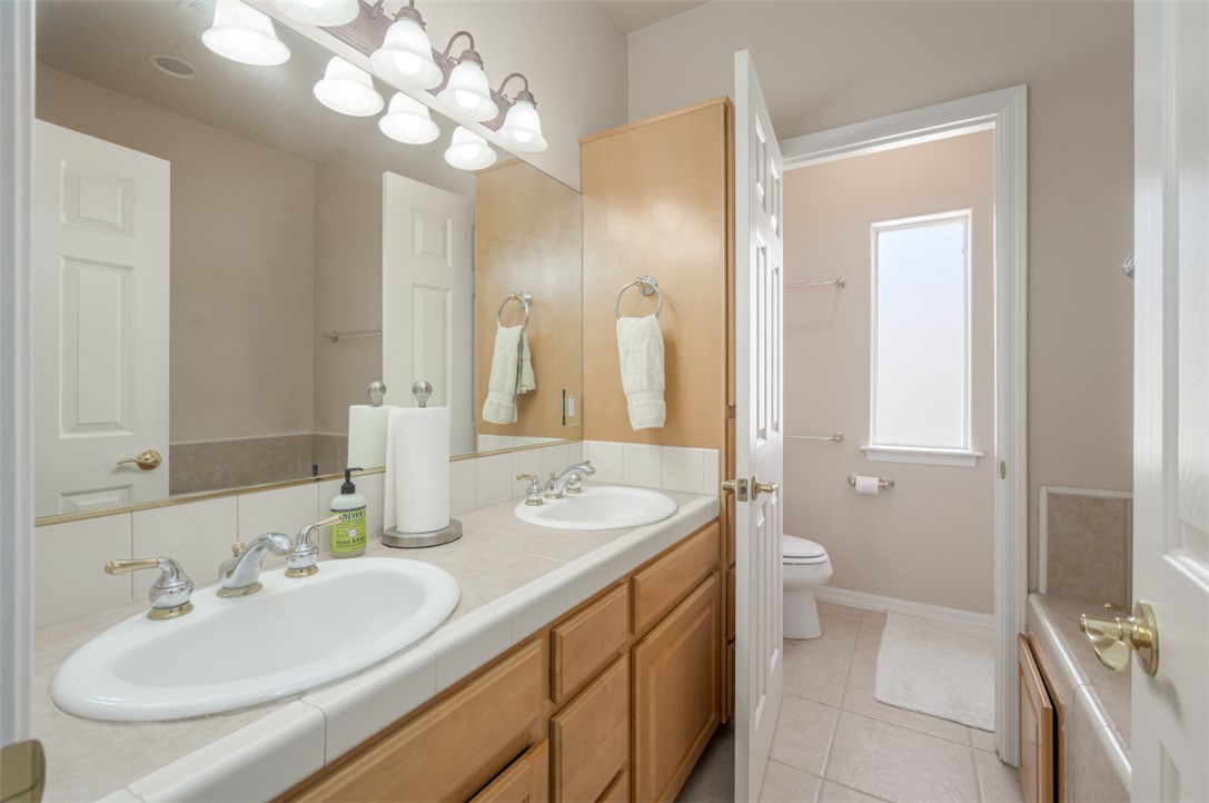 1825 E Shore Villas Drive 18