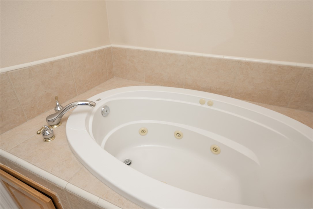 1825 E Shore Villas Drive 18